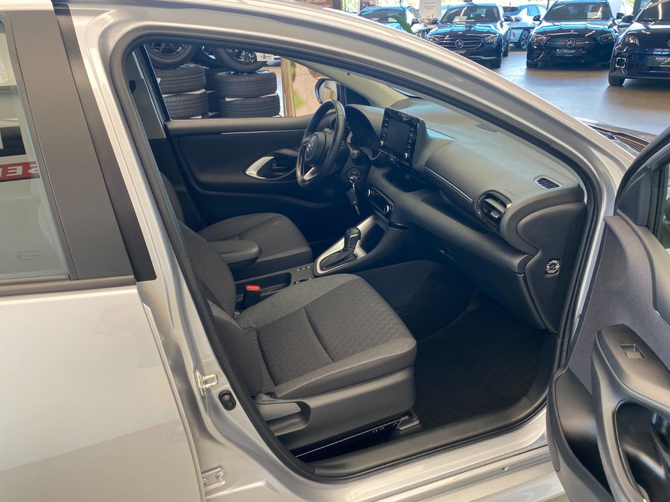 Mazda 2 1,5 Hybrid Pure CVT 5d