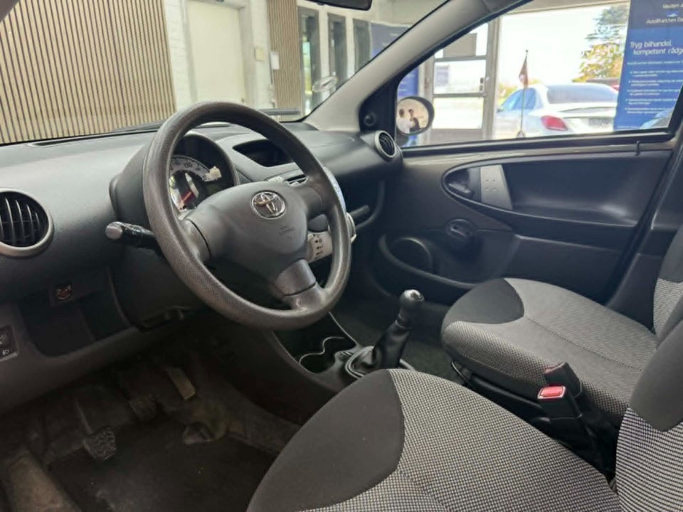 Toyota Aygo 1,0 VVT-i T2 5d