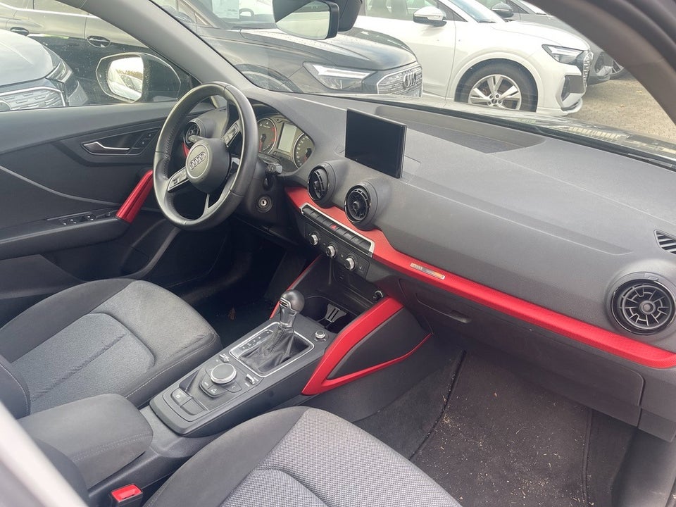 Audi Q2 1,6 TDi 116 S-tr. 5d