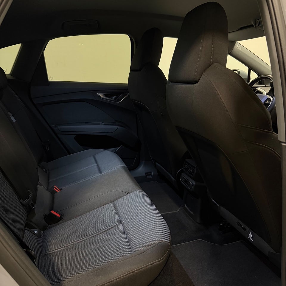 Audi Q4 e-tron 40 Advanced Sportback 5d