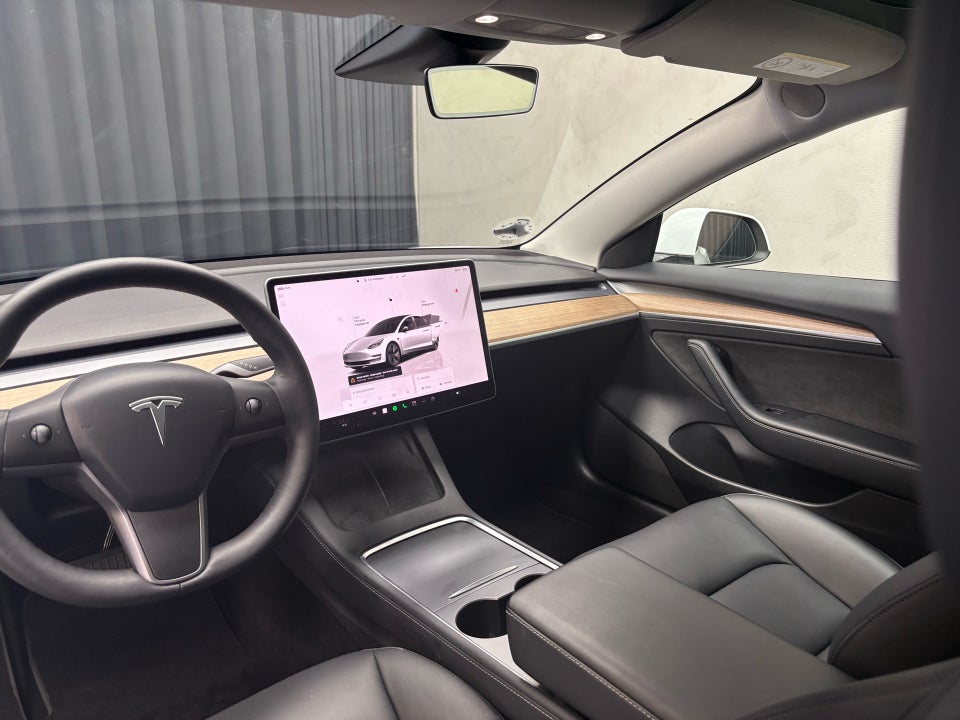 Tesla Model 3 RWD 4d