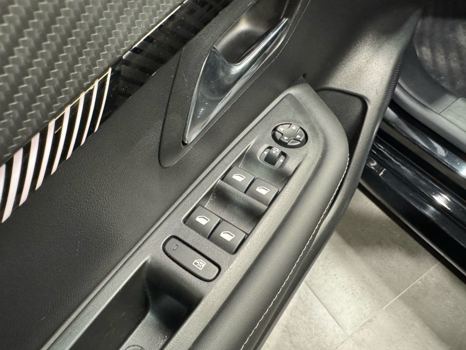 Peugeot 208 1,2 PureTech 100 Allure+ 5d