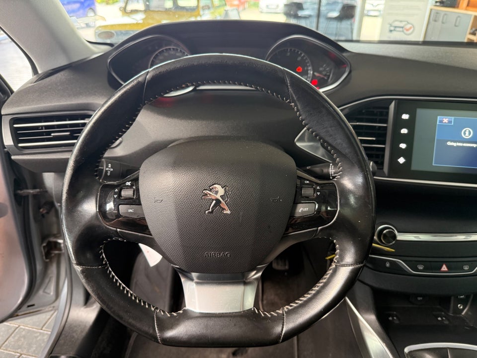 Peugeot 308 1,6 BlueHDi 120 Allure Limited SW 5d