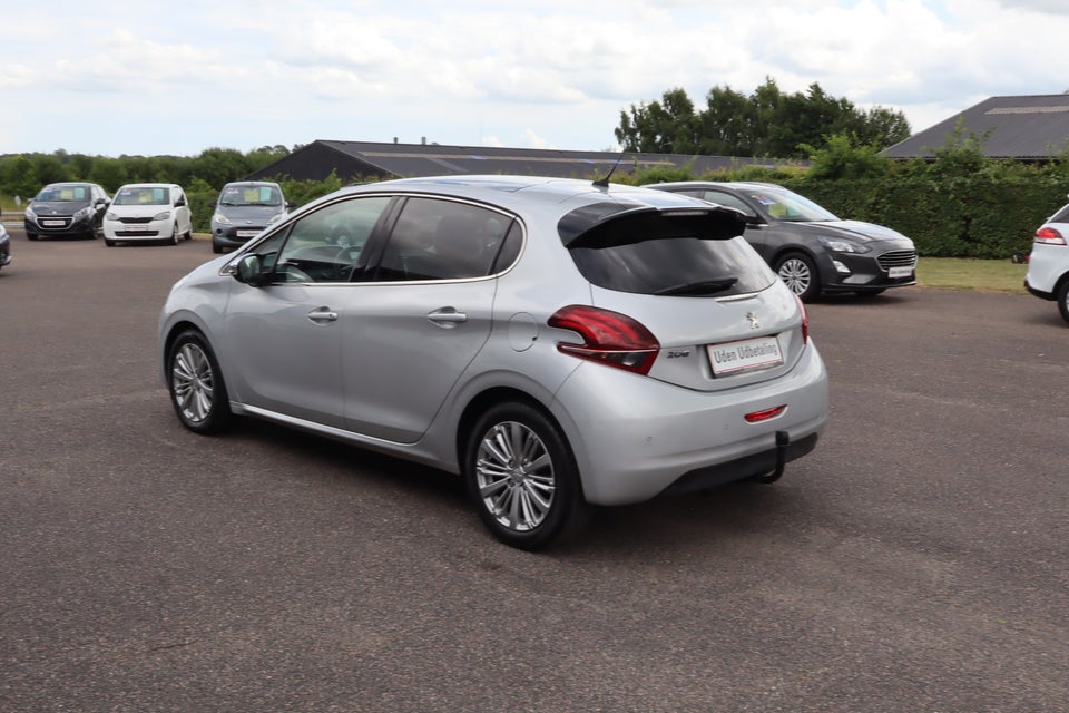 Peugeot 208 1,6 BlueHDi 100 Allure 5d