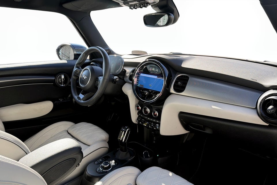 MINI Cooper SE Maximise 3d