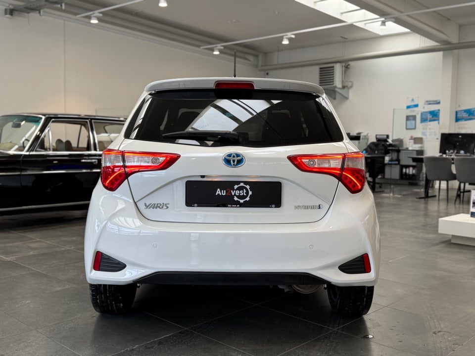 Toyota Yaris 1,5 Hybrid H3 Premium e-CVT 5d