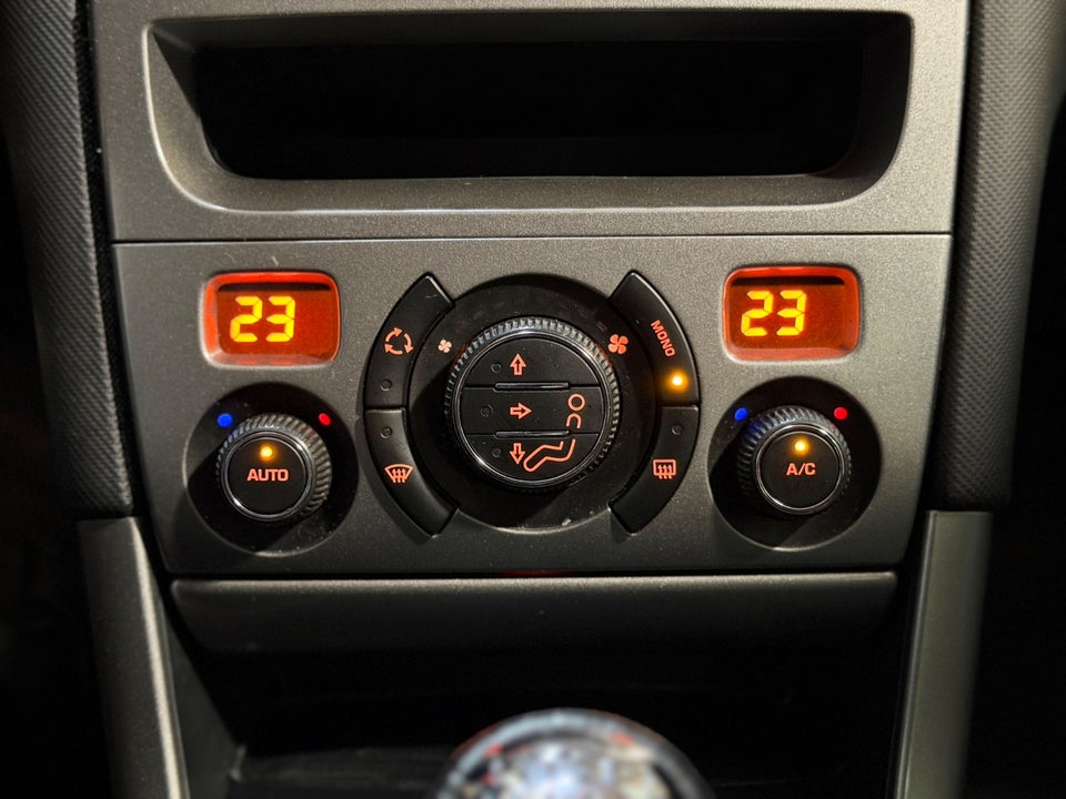 Peugeot 308 1,6 e-HDi 112 Access 5d