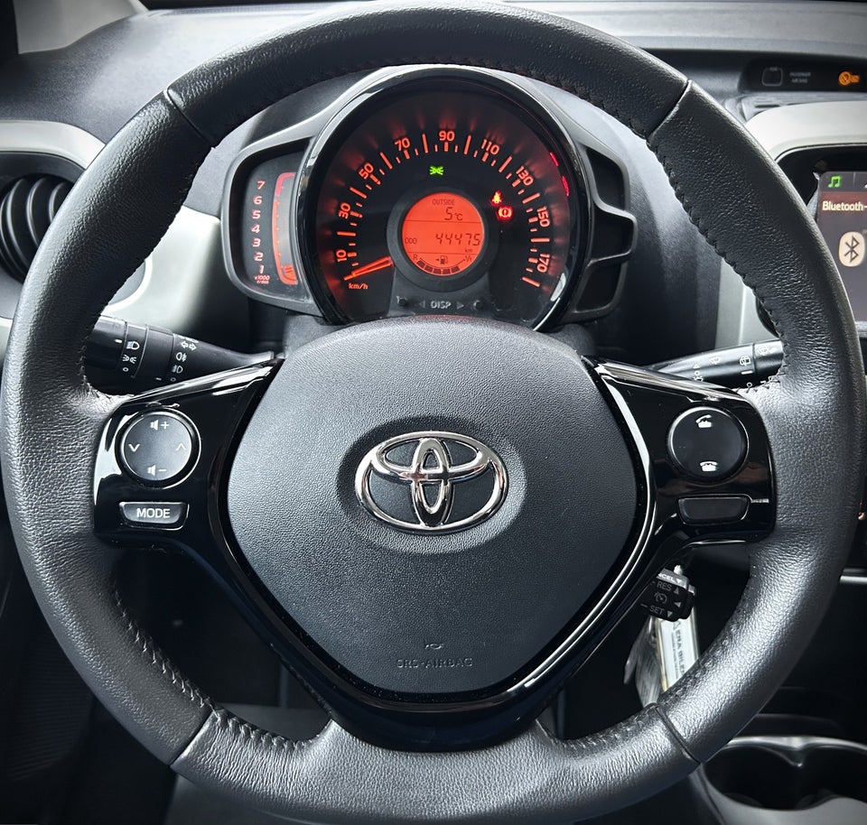 Toyota Aygo 1,0 VVT-i x-touch 5d