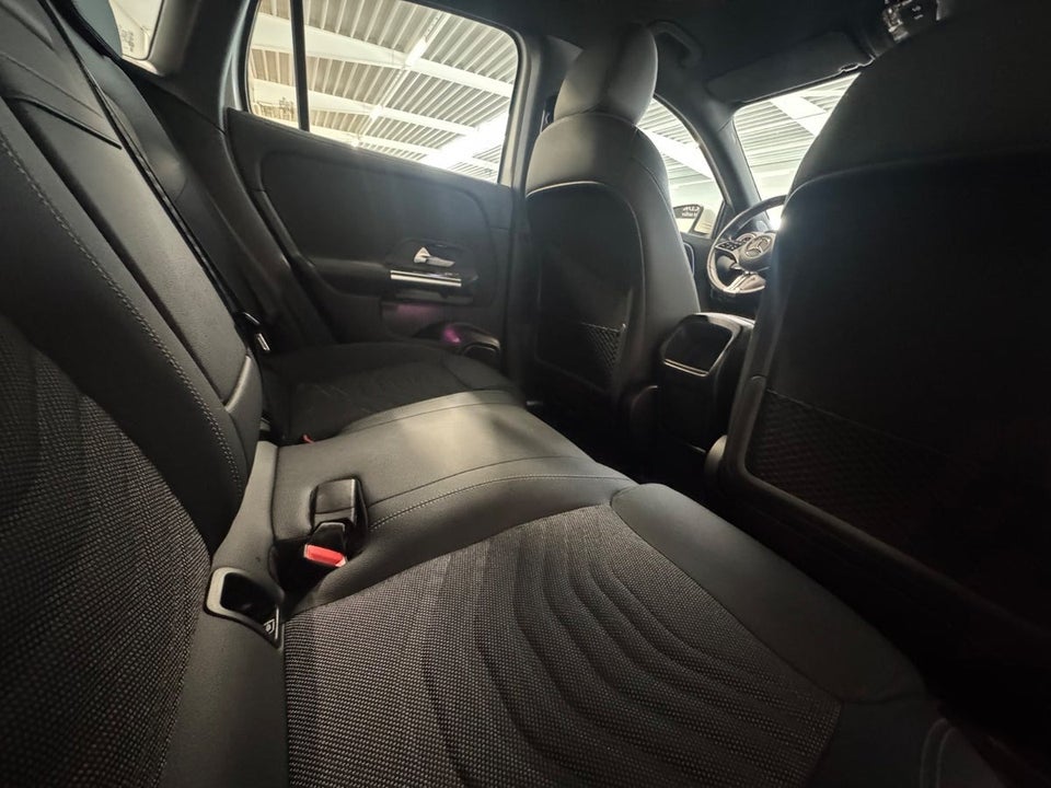 Mercedes EQA300 Progressive 4Matic 5d