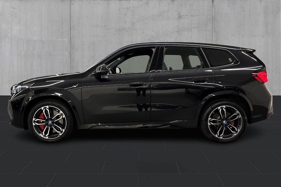 BMW iX1 eDrive20 M-Sport Pro 5d