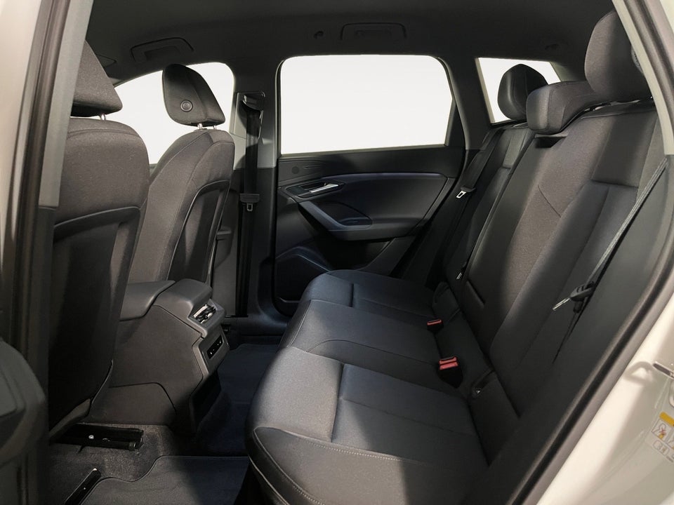 Audi Q6 e-tron Progress performance 5d