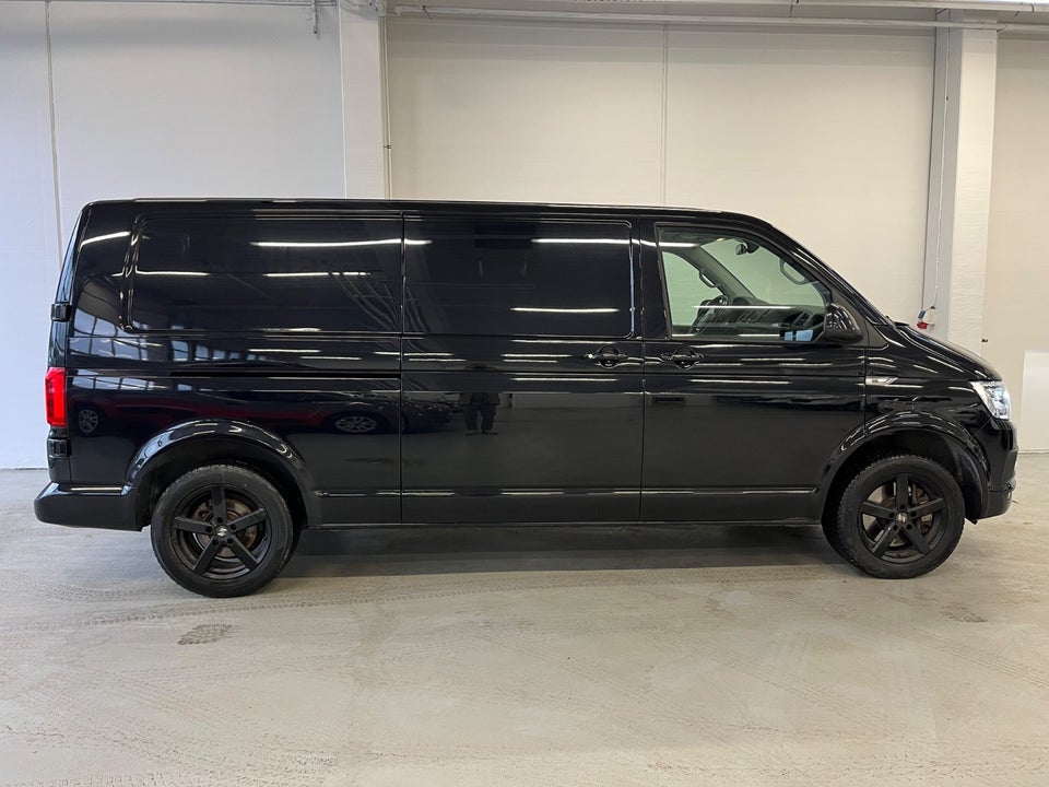 VW Transporter 2,0 TDi 204 Kassevogn DSG lang