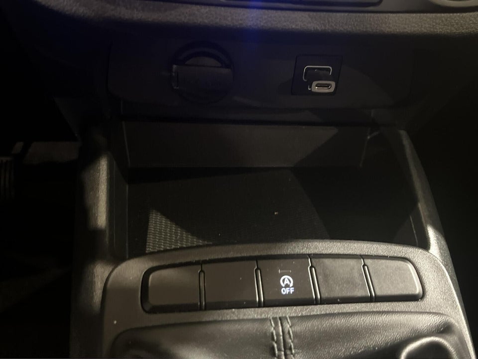 Hyundai i10 1,0 MPi Essential 5d