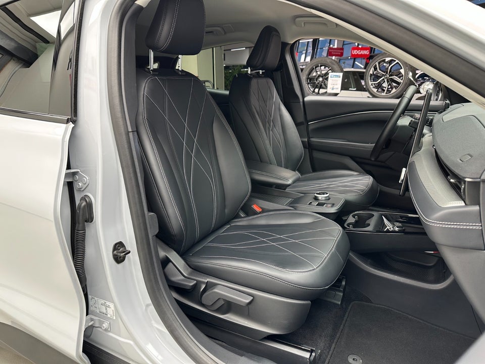 Ford Mustang Mach-E 75 Standard Range 5d