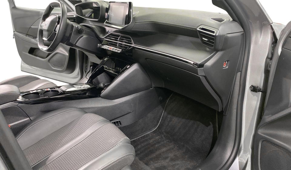 Peugeot e-208 50 GT 5d