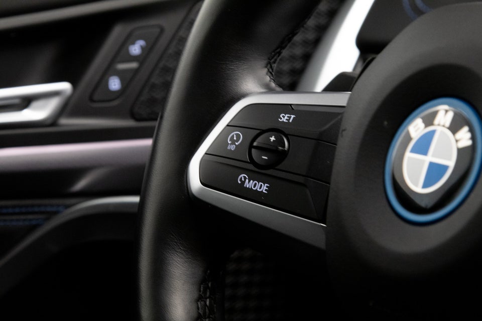 BMW iX1 xDrive30 Charged M-Sport 5d