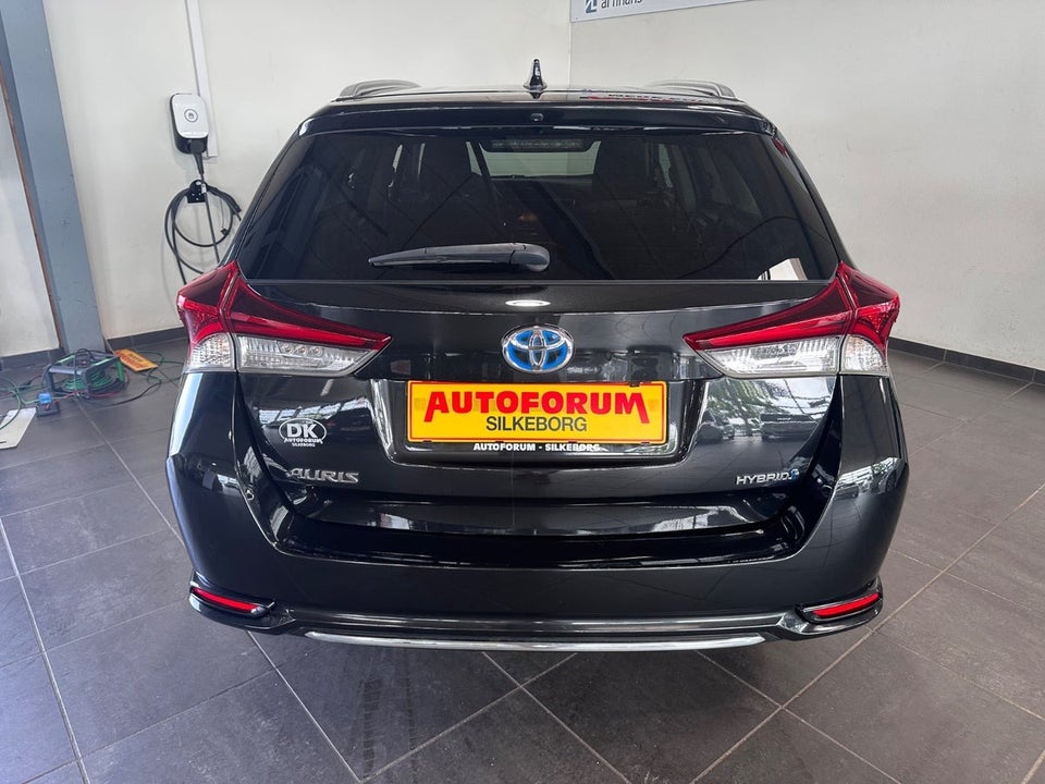 Toyota Auris 1,8 Hybrid H2 Comfort Touring Sports CVT Van 5d