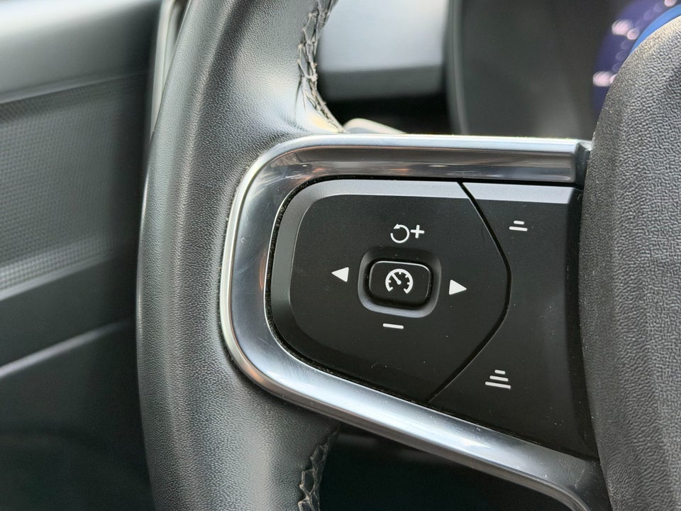 Volvo XC40 P6 ReCharge Core 5d