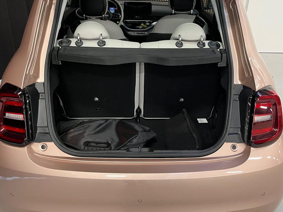 Fiat 500e 42 la Prima Sky 3d