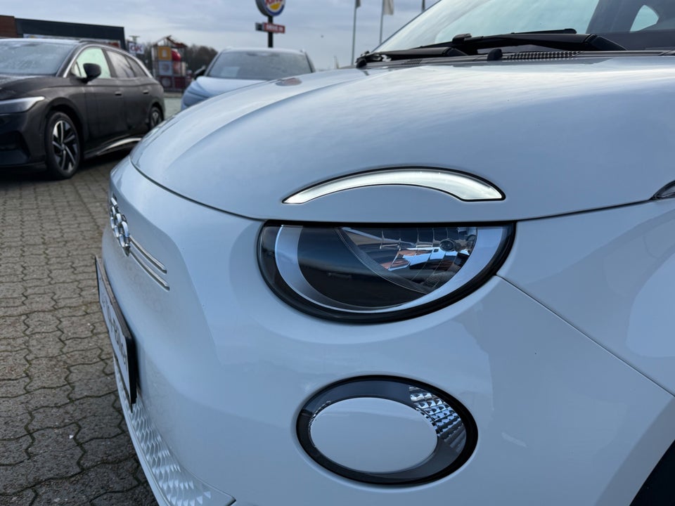 Fiat 500e 24 Action 3d