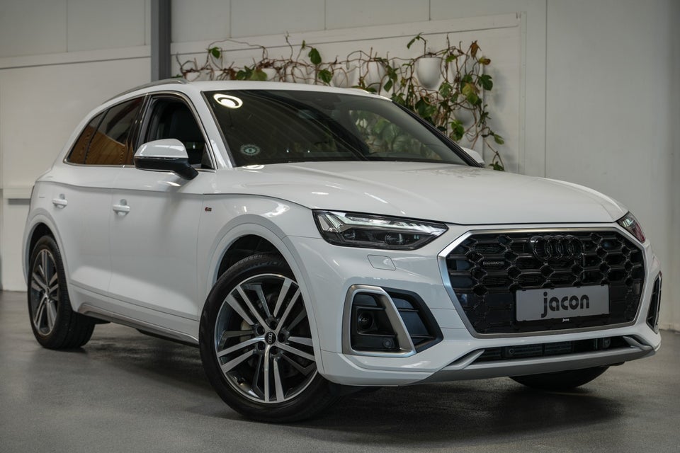 Audi Q5 55 TFSi e S-line quattro S-tr. 5d