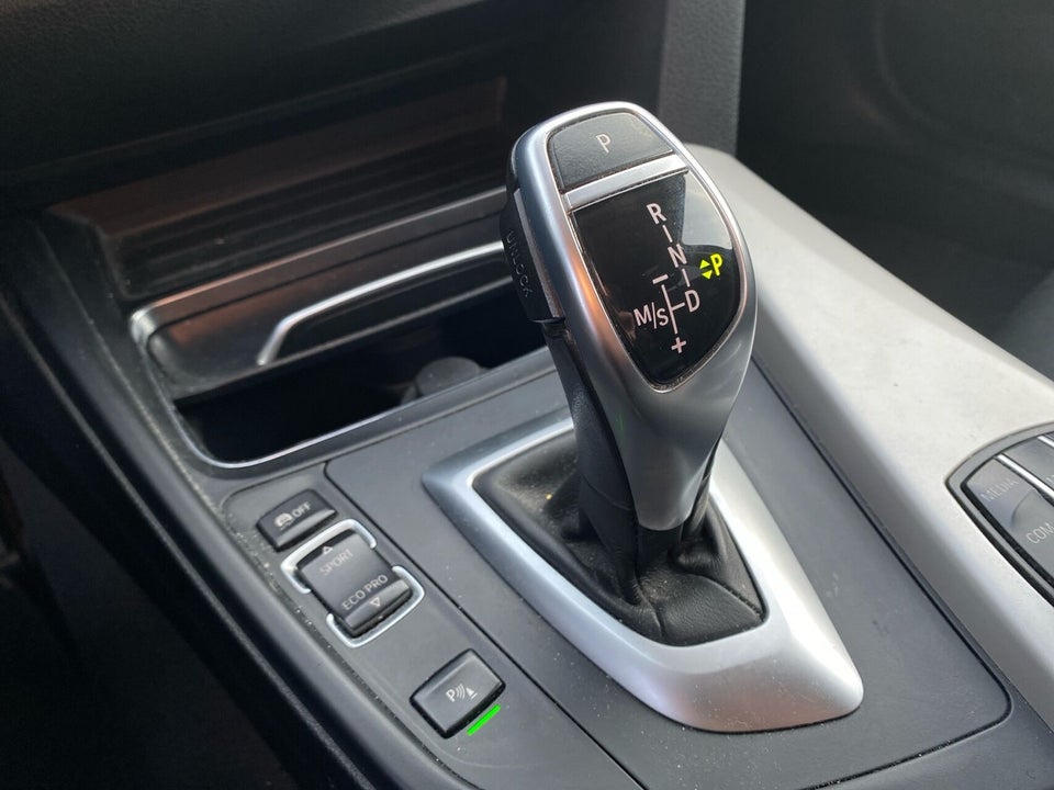 BMW 320d 2,0 Touring aut. 5d