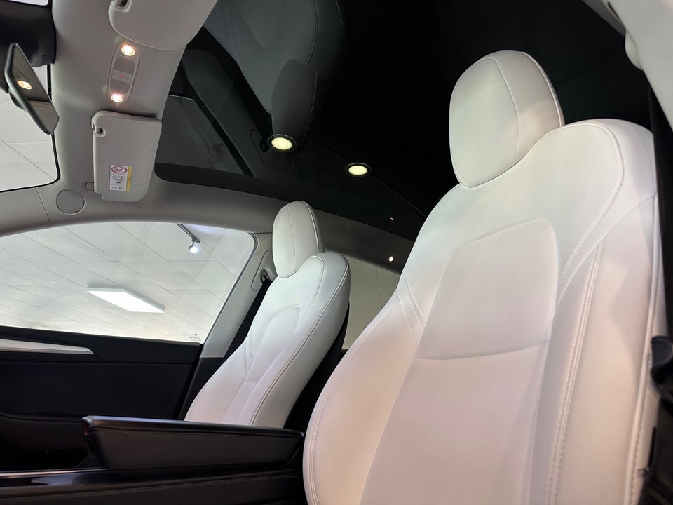 Tesla Model Y Long Range AWD 5d