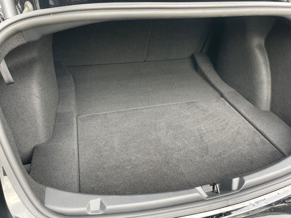 Tesla Model 3 RWD 4d