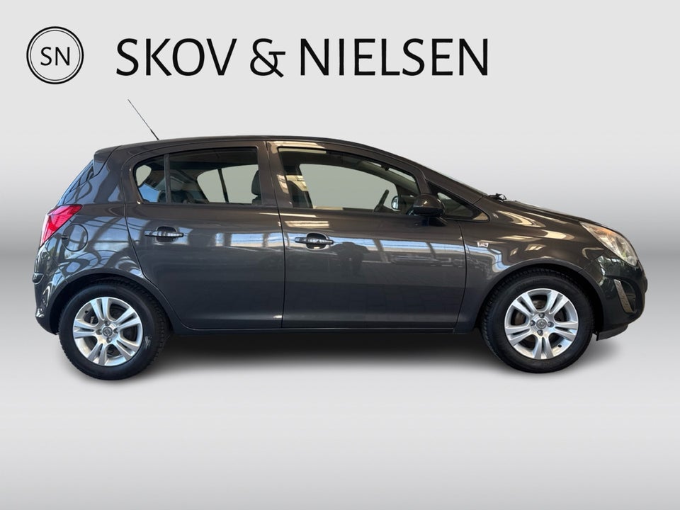 Opel Corsa 1,4 16V Cosmo 5d