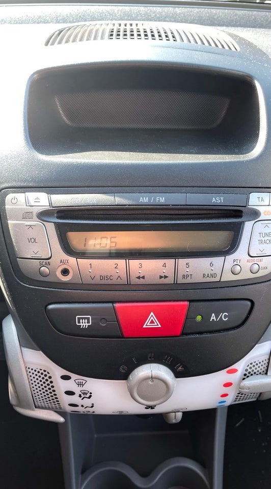 Citroën C1 1,0i Attraction 5d