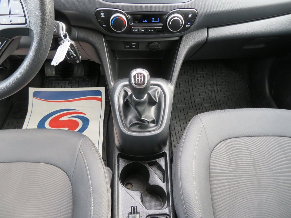 Hyundai i10 1,0 Touch 5d