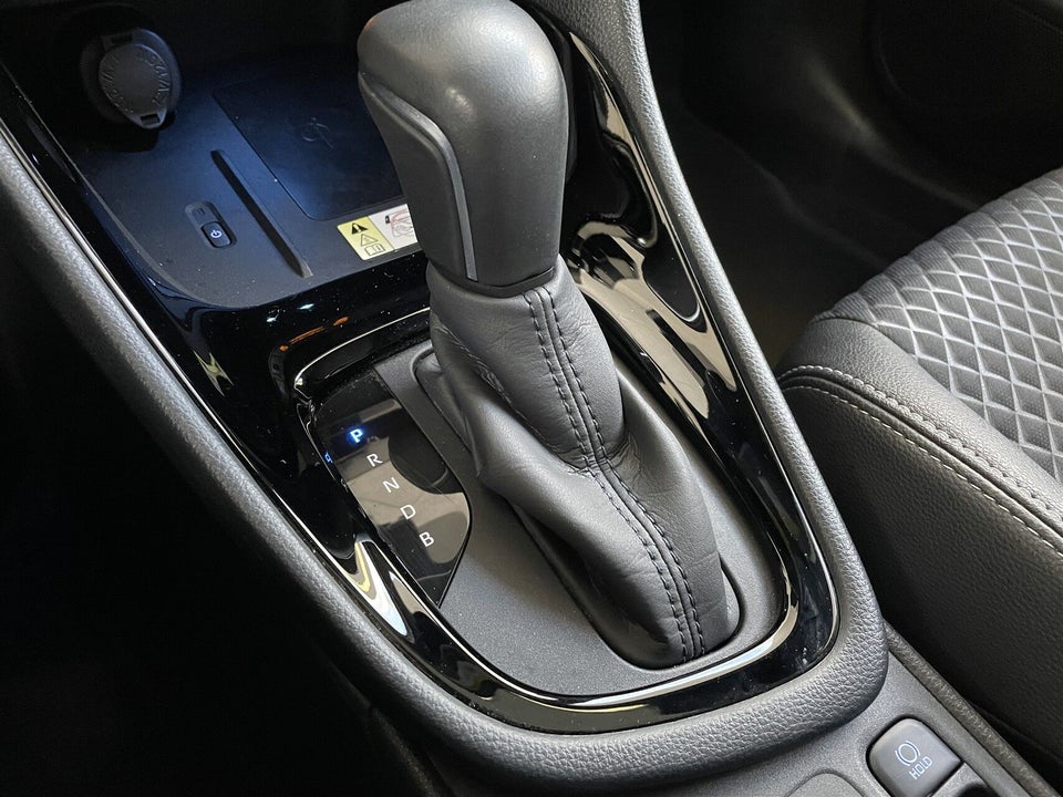 Toyota Yaris 1,5 Hybrid H3 Style e-CVT 5d