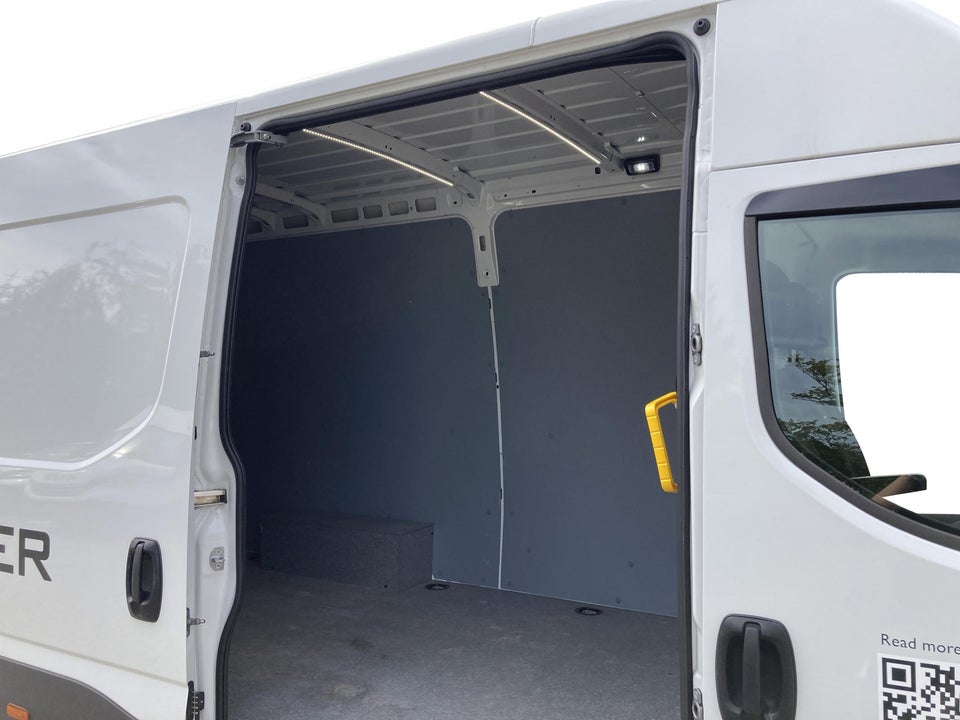 Iveco Daily 3,0 35S18 12m³ Van AG8