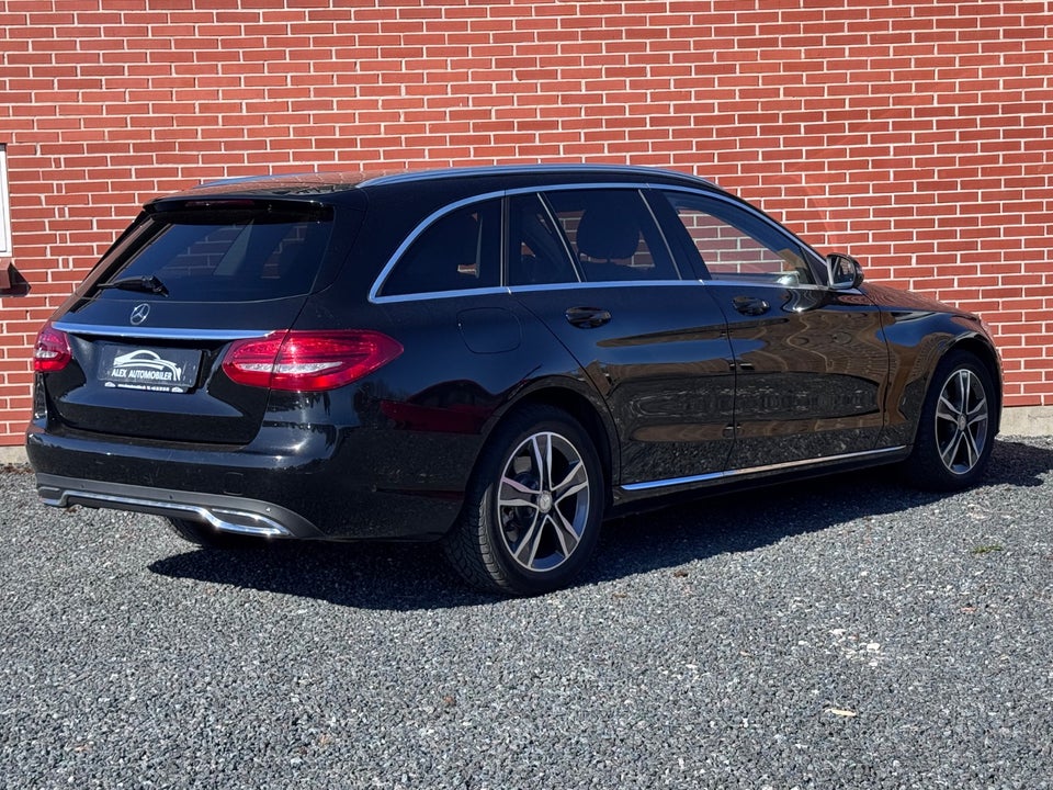 Mercedes C220 d 2,2 Avantgarde stc. aut. 4Matic 5d