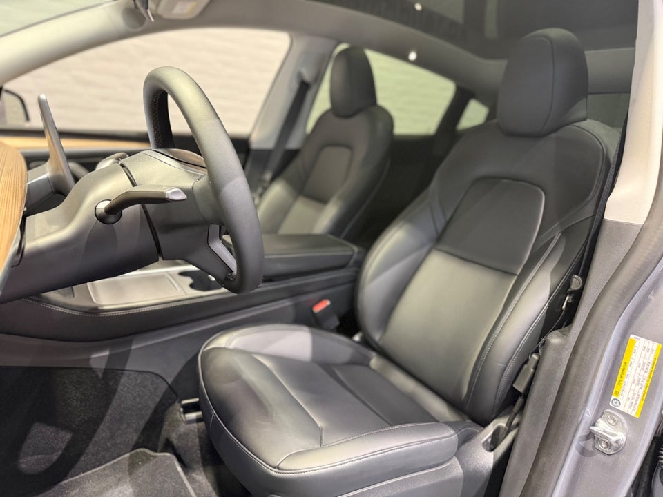 Tesla Model Y Long Range AWD 5d