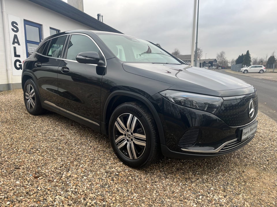 Mercedes EQA300 Progressive 4Matic 5d