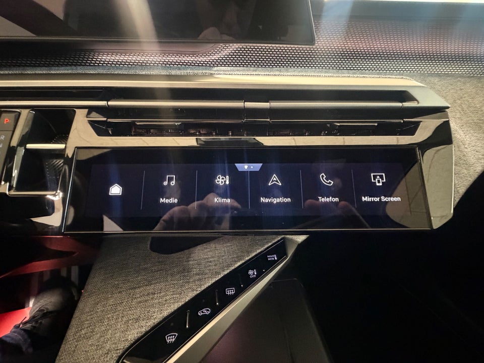 Peugeot e-5008 77 GT Pack 7prs 5d
