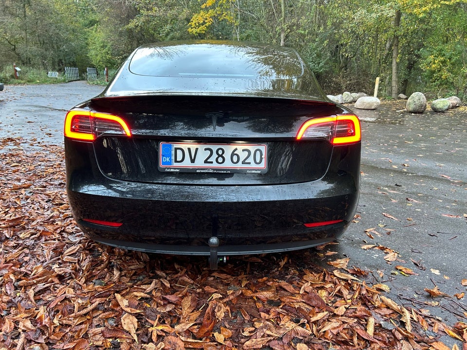 Tesla Model 3 Long Range AWD 4d