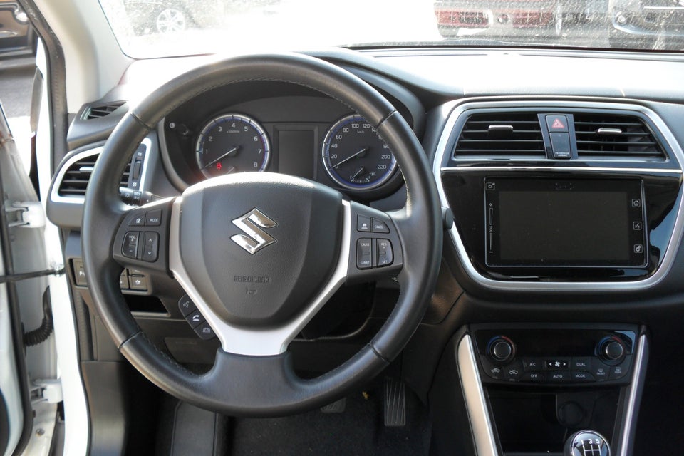 Suzuki S-Cross 1,0 Boosterjet Exclusive 5d