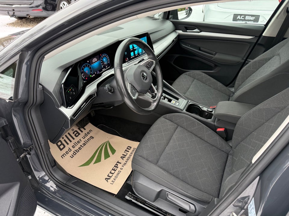 VW Golf VIII 1,5 eTSi 130 Life Variant DSG 5d