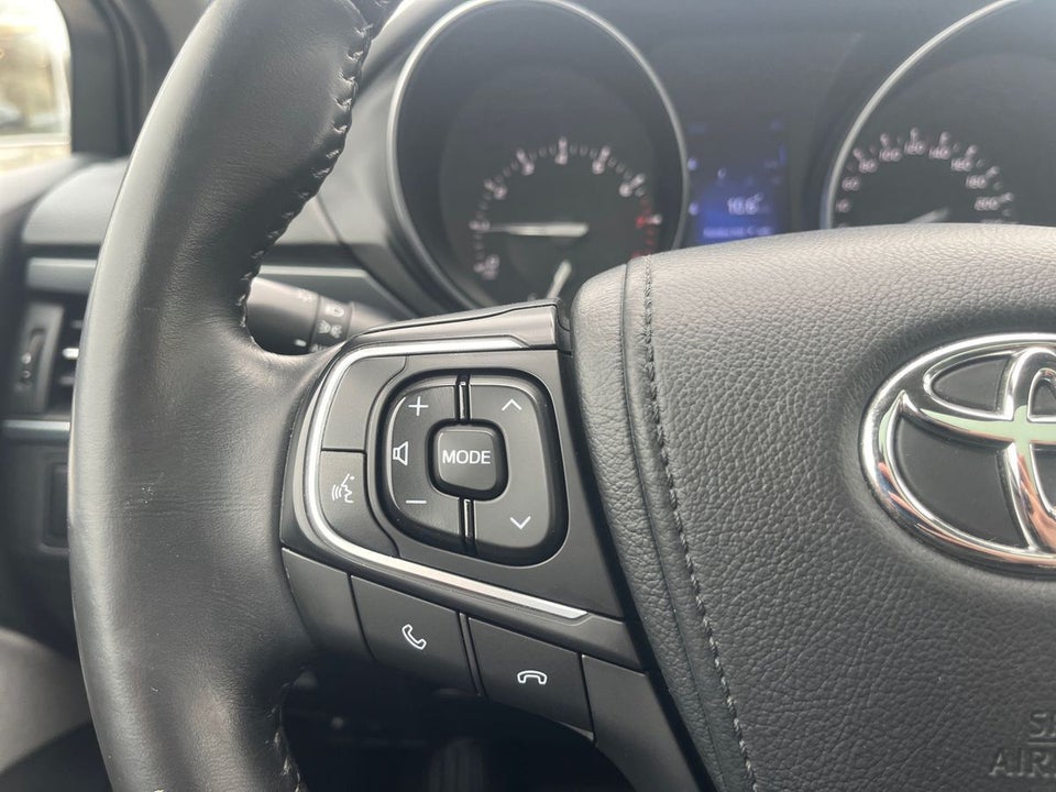 Toyota Avensis 1,8 VVT-i T2 Premium Touring Sports MDS 5d