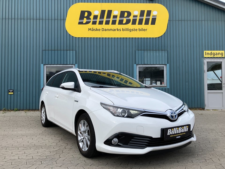 Toyota Auris 1,8 Hybrid H2 Comfort Touring Sports CVT 5d