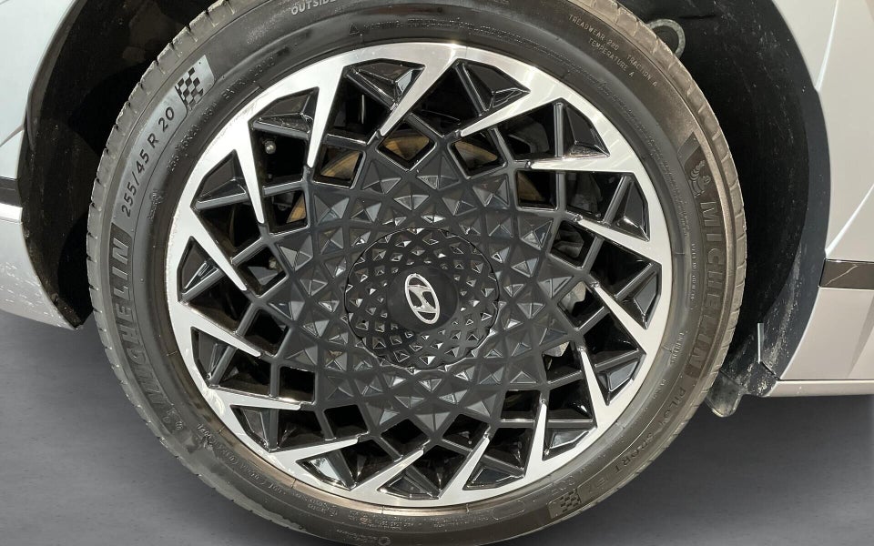 Hyundai Ioniq 5 73 Uniq 5d