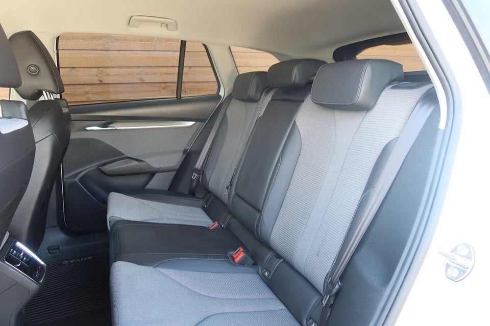 Skoda Enyaq 80 iV Loft 5d