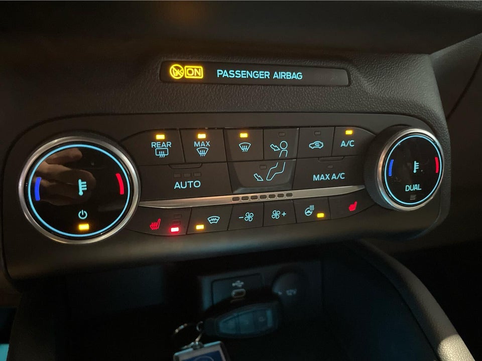 Ford Kuga 2,5 PHEV Graphite Tech CVT 5d