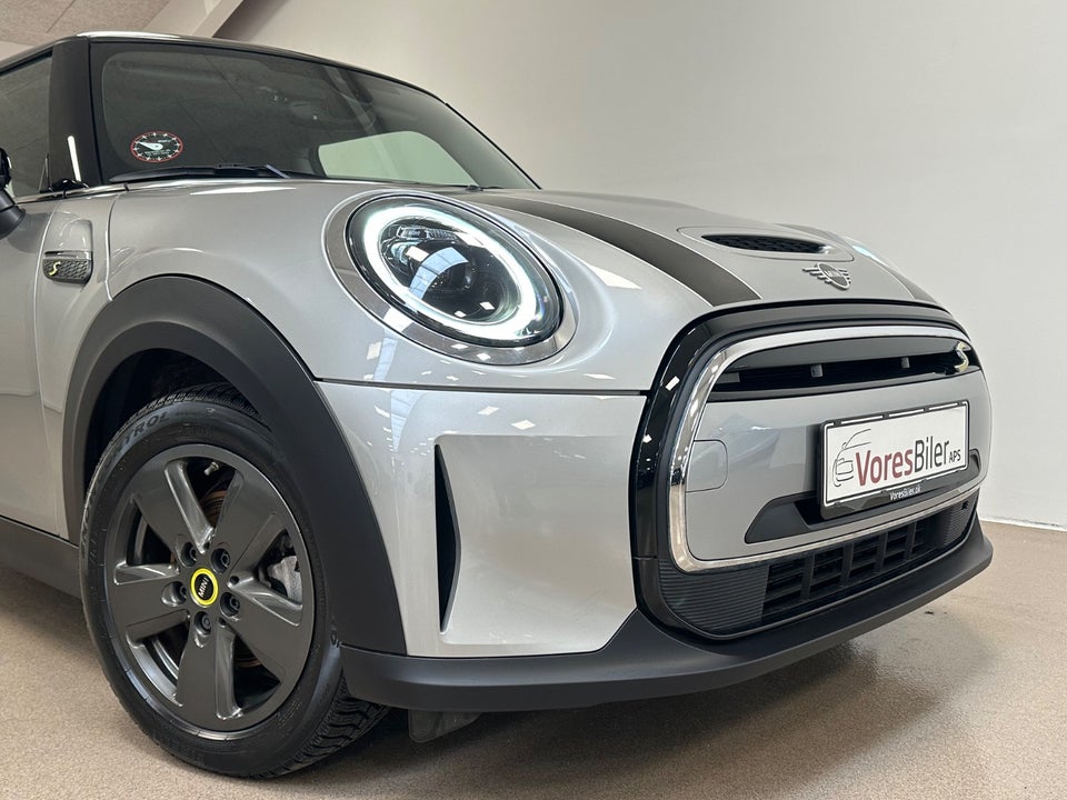MINI Cooper SE Essential 3d