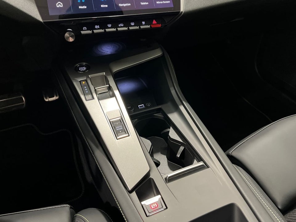 Peugeot e-408 58 GT 5d