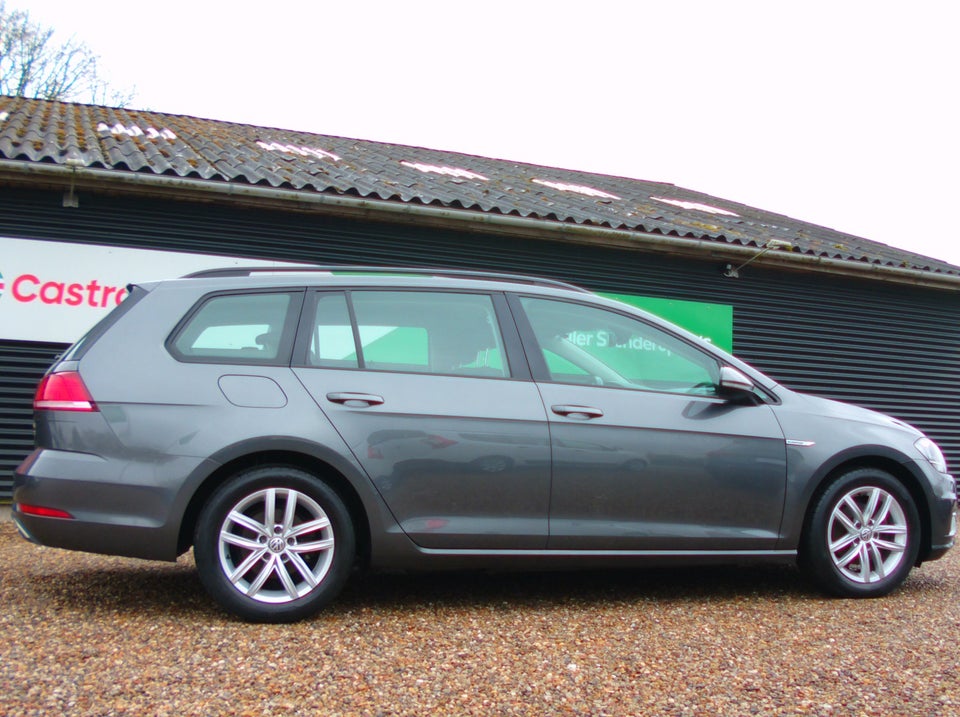 VW Golf VII 1,5 TSi 130 Comfortline Variant DSG 5d