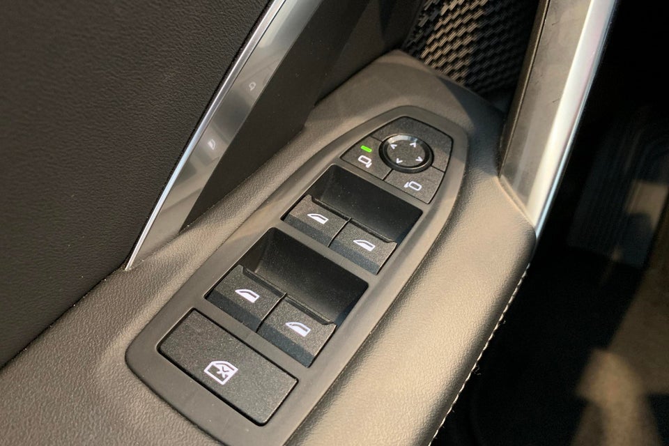 BMW iX1 xDrive30 X-Line 5d