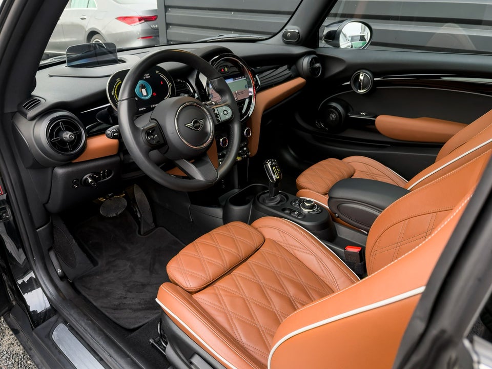 MINI Cooper SE Classic Trim 3d